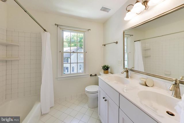 9425 GOLDFIELD LN, Burke, VA 22015
