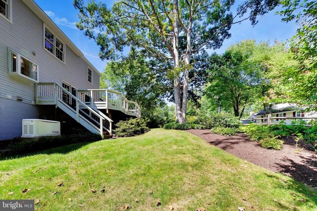9425 GOLDFIELD LN, Burke, VA 22015