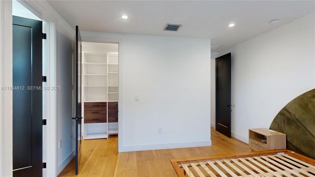 353 NW 50th St 353, Miami, FL 33127