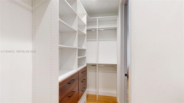 353 NW 50th St 353, Miami, FL 33127