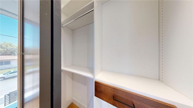 353 NW 50th St 353, Miami, FL 33127