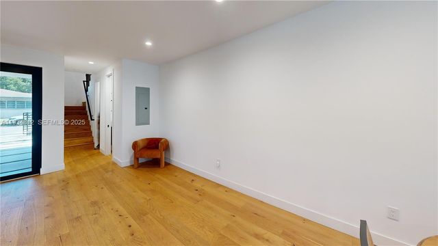 353 NW 50th St 353, Miami, FL 33127