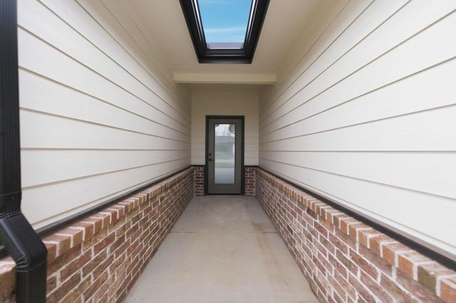 620 Elmwood St, Park City, KS 67147