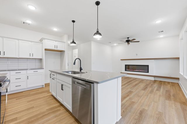620 Elmwood St, Park City, KS 67147