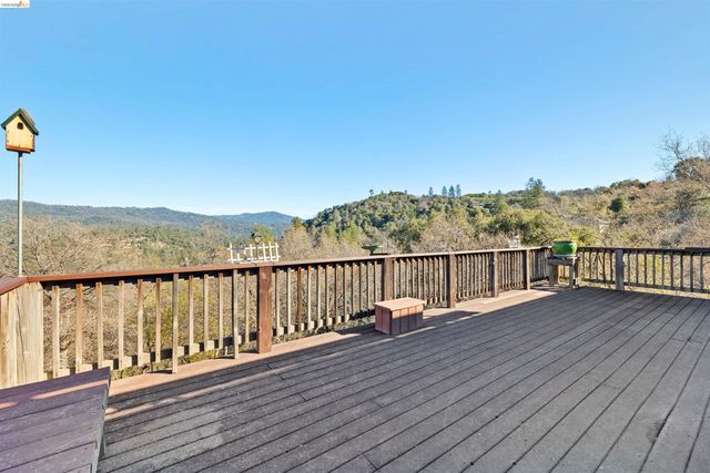 15830 Ridgefield Court, Sonora, CA 95370