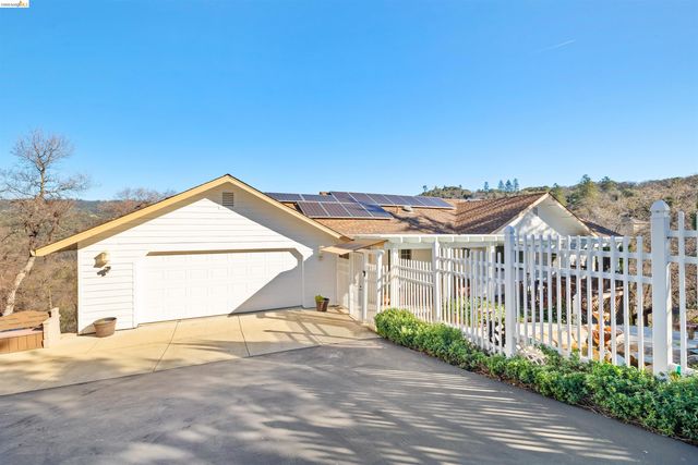 15830 Ridgefield Court, Sonora, CA 95370