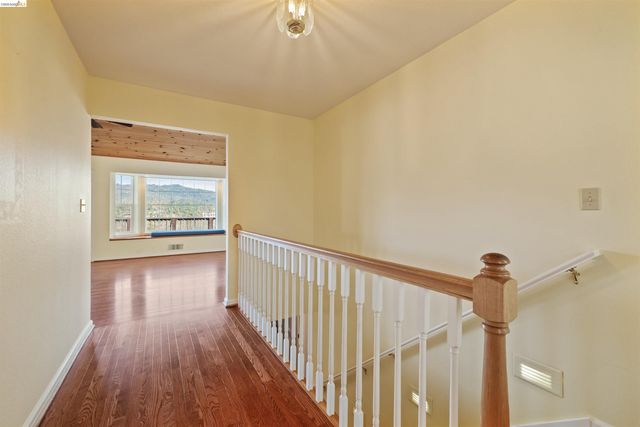 15830 Ridgefield Court, Sonora, CA 95370