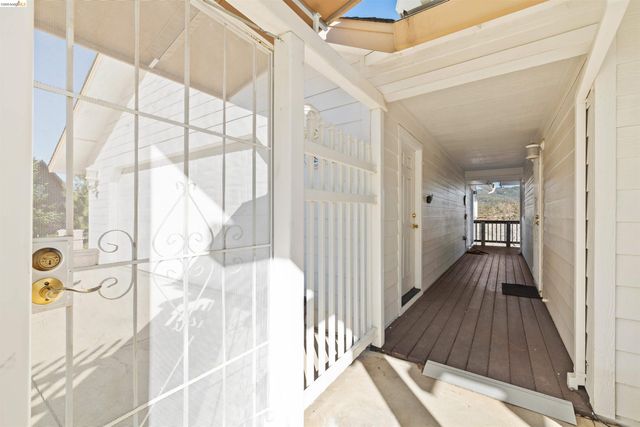 15830 Ridgefield Court, Sonora, CA 95370