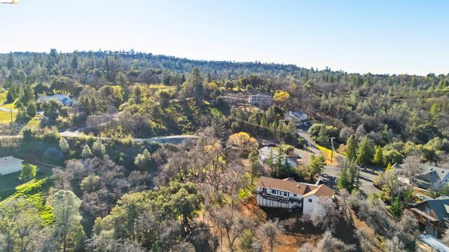 15830 Ridgefield Court, Sonora, CA 95370