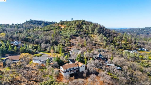 15830 Ridgefield Court, Sonora, CA 95370