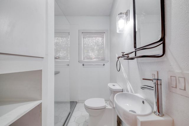 1409 Burns BLVD, Taylor, TX 76574