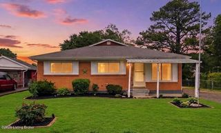 9622 Maple Rd, Louisville, KY 40229