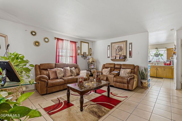 2901 Harrison Avenue, El Paso, TX 79930