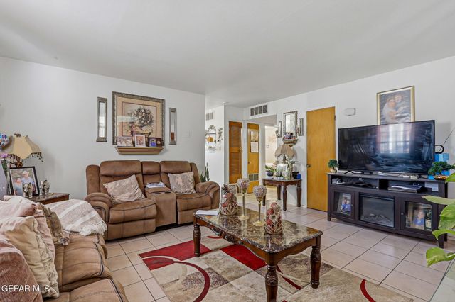 2901 Harrison Avenue, El Paso, TX 79930