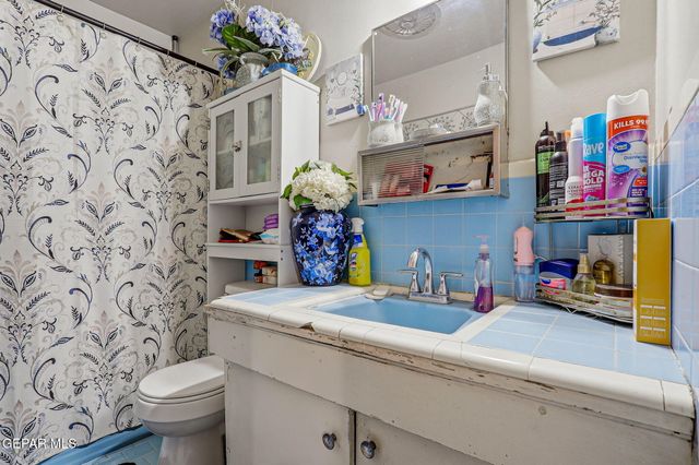 2901 Harrison Avenue, El Paso, TX 79930