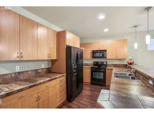 8542 N CENTRAL St, Portland, OR 97203