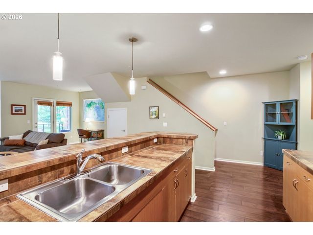 8542 N CENTRAL St, Portland, OR 97203