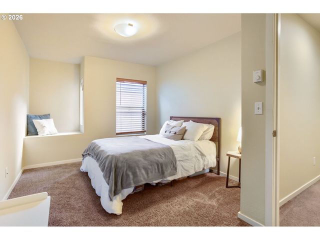 8542 N CENTRAL St, Portland, OR 97203