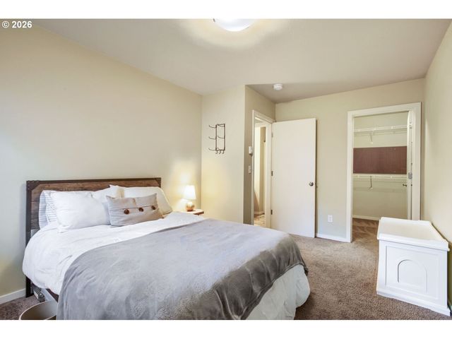 8542 N CENTRAL St, Portland, OR 97203