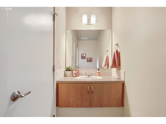 8542 N CENTRAL St, Portland, OR 97203