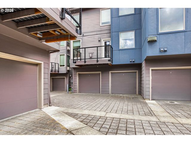 8542 N CENTRAL St, Portland, OR 97203
