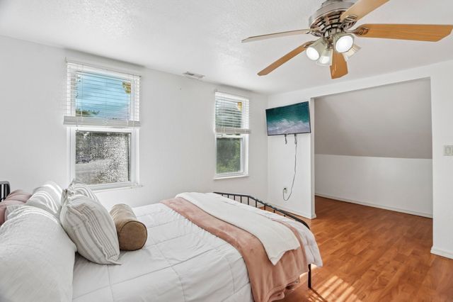 31 Parham Rd, Tyngsborough, MA 01879