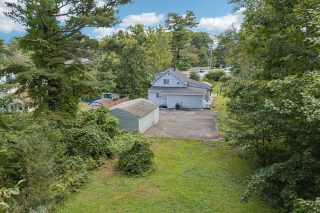 31 Parham Rd, Tyngsborough, MA 01879