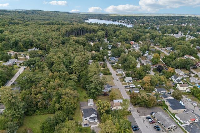 31 Parham Rd, Tyngsborough, MA 01879