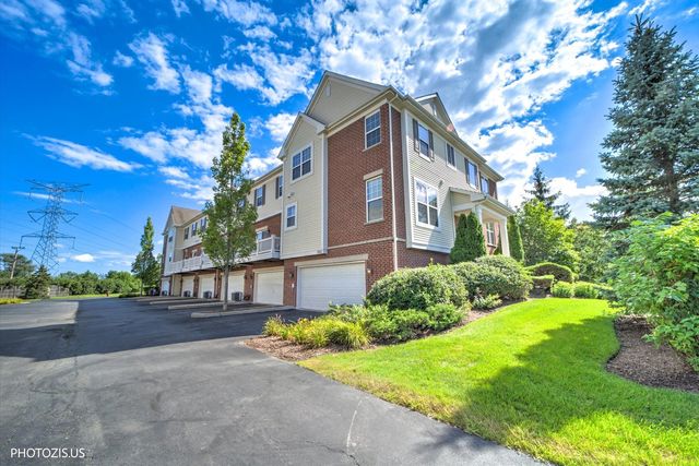1951 Potomac Court, Wheeling, IL 60090