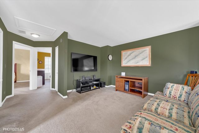 1951 Potomac Court, Wheeling, IL 60090
