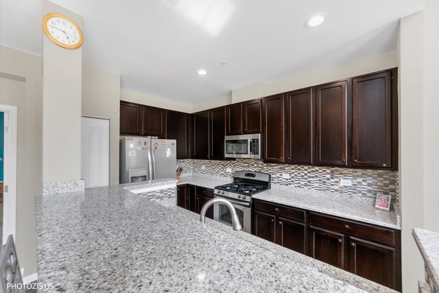 1951 Potomac Court, Wheeling, IL 60090