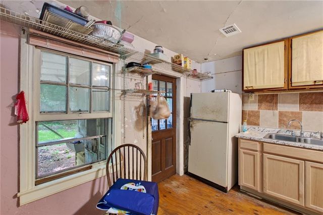 612 Cofield Drive, Hapeville, GA 30354