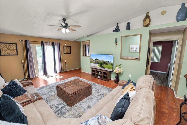 1678 BLOSSOM CIRCLE W, Lakeland, FL 33805