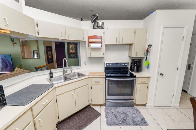1678 BLOSSOM CIRCLE W, Lakeland, FL 33805