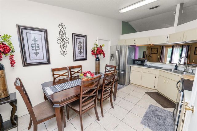 1678 BLOSSOM CIRCLE W, Lakeland, FL 33805