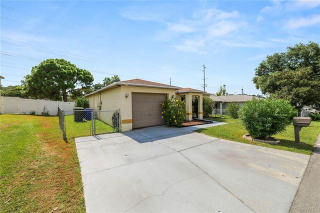 1678 BLOSSOM CIRCLE W, Lakeland, FL 33805