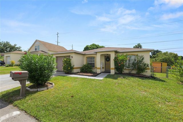 1678 BLOSSOM CIRCLE W, Lakeland, FL 33805