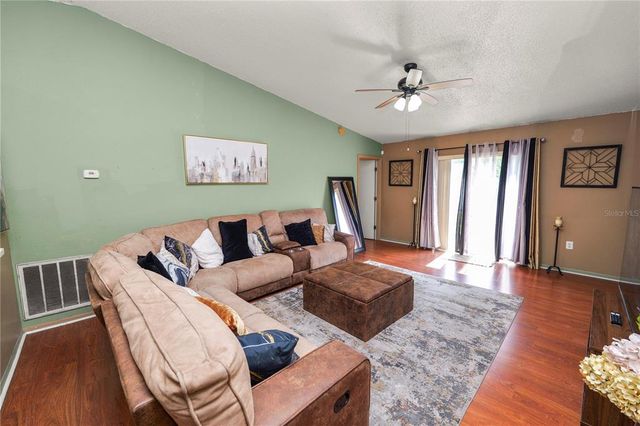 1678 BLOSSOM CIRCLE W, Lakeland, FL 33805