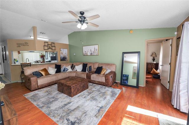 1678 BLOSSOM CIRCLE W, Lakeland, FL 33805