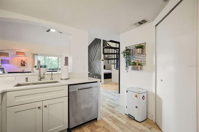 126 VISTA VERDI CIRCLE 300, Lake Mary, FL 32746