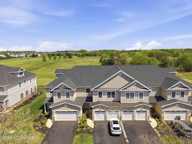 109 Hedgerow Lane, Manalapan, NJ 07726
