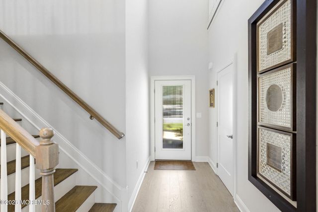 109 Hedgerow Lane, Manalapan, NJ 07726