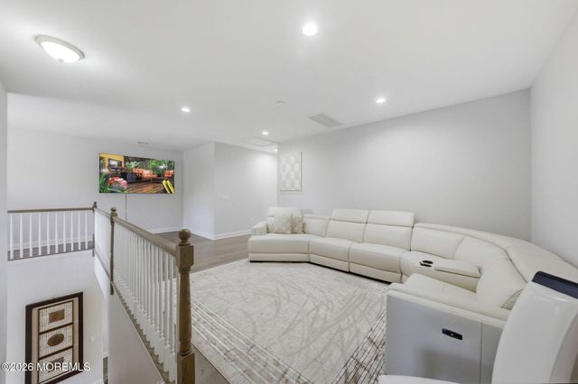 109 Hedgerow Lane, Manalapan, NJ 07726