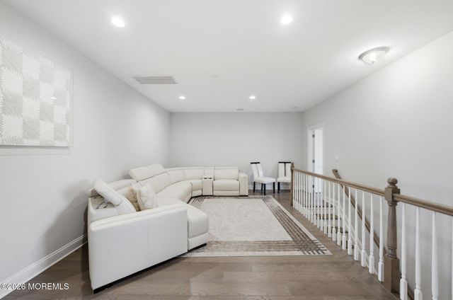 109 Hedgerow Lane, Manalapan, NJ 07726