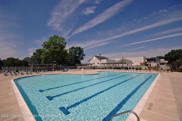 109 Hedgerow Lane, Manalapan, NJ 07726