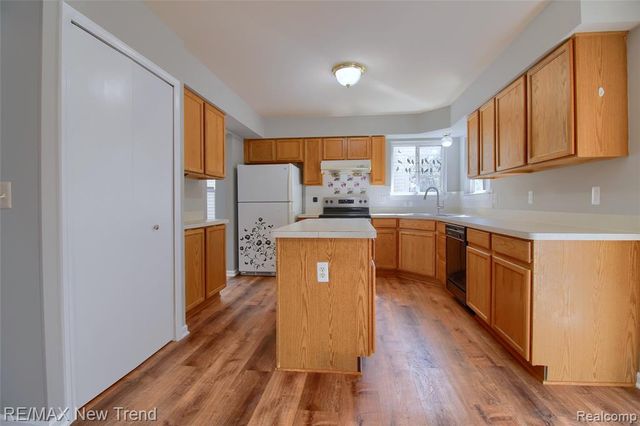3241 Buckhorn Court, Ann Arbor, MI 48105