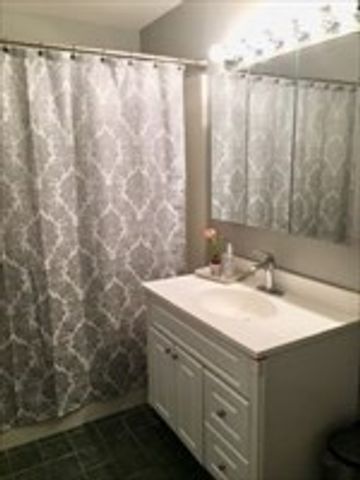 10 Mineral Street 1, Reading, MA 01867