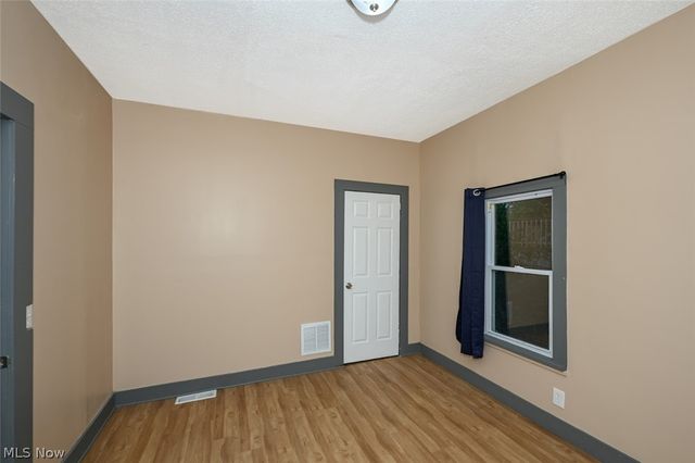 906 E Buchtel Avenue, Akron, OH 44319