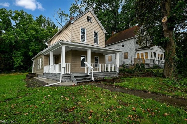 906 E Buchtel Avenue, Akron, OH 44319