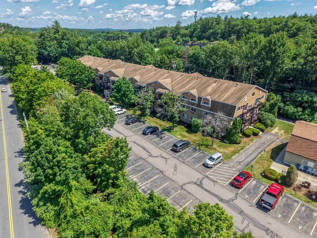 210 Brook Village Rd Apt 7, Nashua, NH 03062